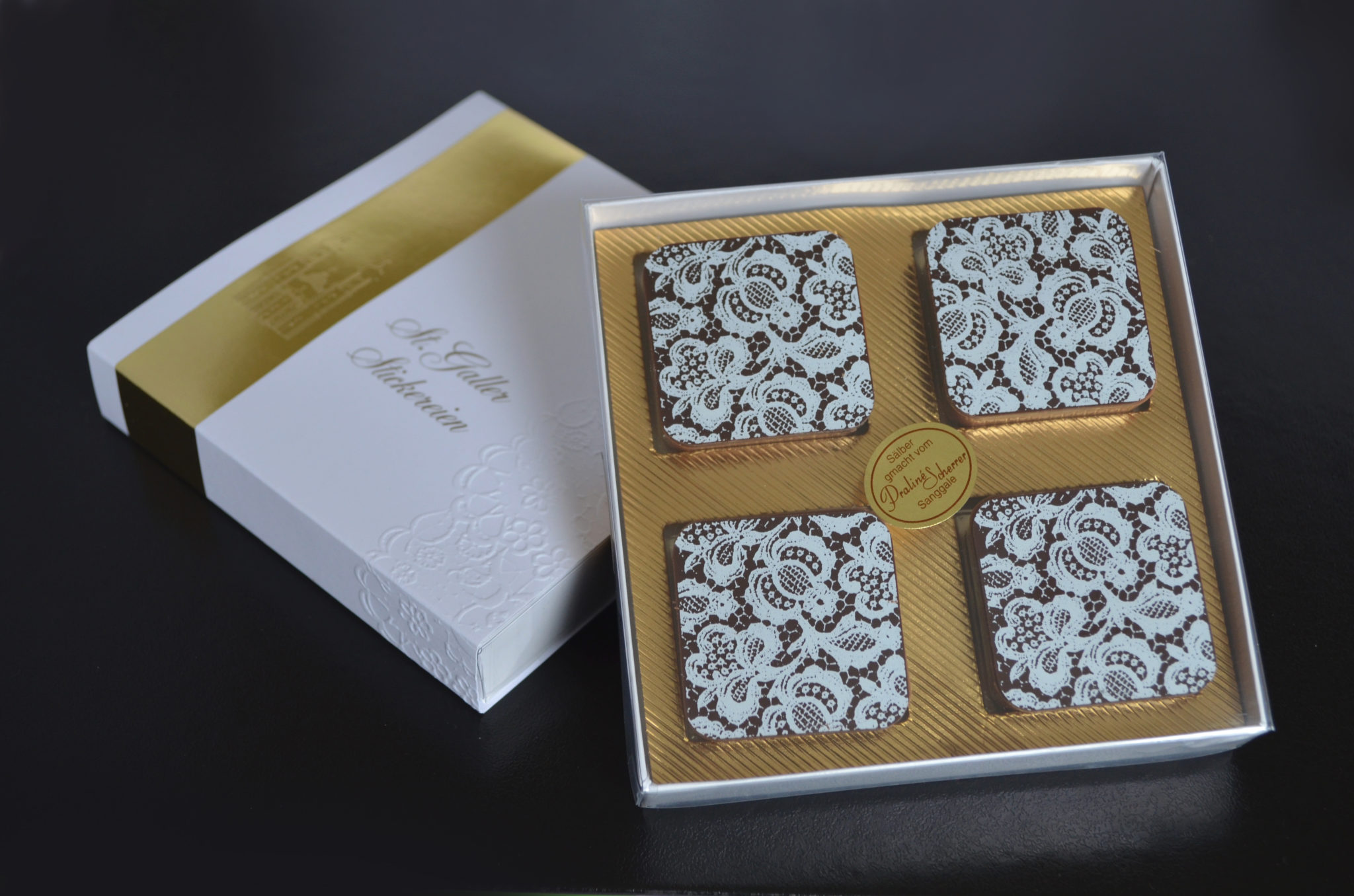 Praliné Scherrer Stickerei Dentelle